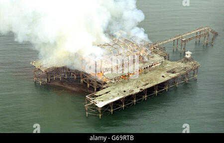 Pier West Feuer Stockfoto