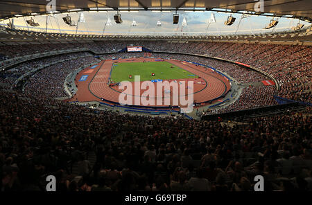 Ein allgemeiner Blick auf das Olympiastadion am ersten Tag des IAAF London Diamond League-Treffens im Olympiastadion, London. DRÜCKEN Sie VERBANDSFOTO. Bilddatum: Freitag, 26. Juli 2013. Bildnachweis sollte lauten: Mike Egerton/PA Wire Stockfoto
