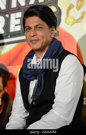 Shahrukh Khan bei einer Pressekonferenz zum Film Chennai Express im Courthouse Hotel im Zentrum von London. Stockfoto