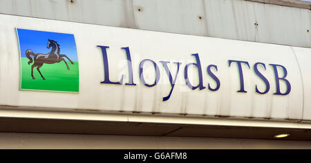 Das Lloyds Bank Branch Schild in The Strand, im Zentrum von Westminster in London. Stockfoto