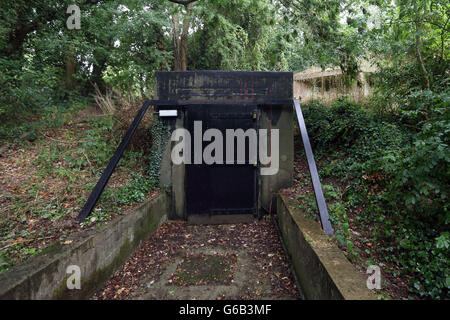 Eine allgemeine Ansicht des Hintereingangs zum Bunker der Battle of Britain bei RAF Uxbridge, West London. Stockfoto