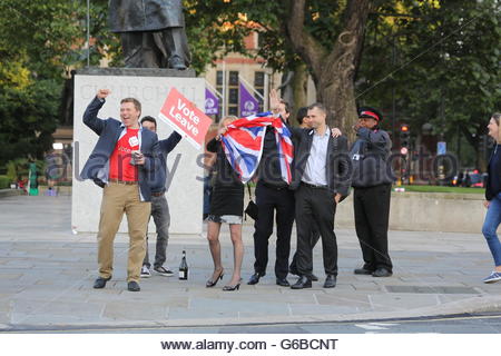 Westminster, London, UK. 24. Juni 2016. EU-Referendum: Lassen Sie Unterstützer, Westminster. Bildnachweis: Reallifephotos/Alamy Live-Nachrichten Stockfoto