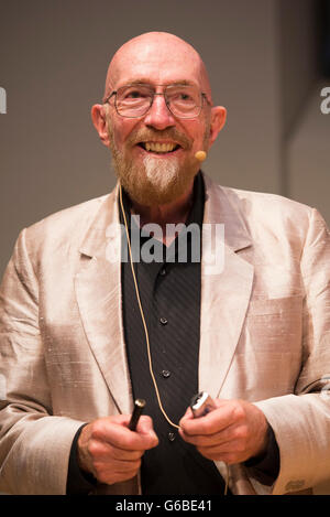 Turin, Italien, 24. Juni 2016: Die Wissenschaft der interstellaren Konferenz mit Professor kip Thorne der kalifornischen Institut für Technologie- und Executive Producer des Films Christopher Nolan interstellaren Juni 24, 2016 in Turin, Italien Credit: schwarz Mail presse/alamy leben Nachrichten Stockfoto