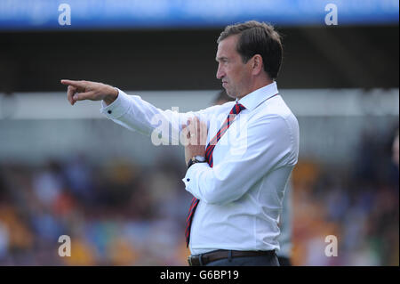 Fußball - Sky Bet League Two - Northampton Town / Newport County - Sixfields Stadium. Justin Edinburgh, Manager von Newport County, während des zweiten Spiels der Sky Bet League im Sixfields Stadium in Northampton. Stockfoto