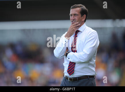 Fußball - Sky Bet League Two - Northampton Town / Newport County - Sixfields Stadium. Justin Edinburgh, Manager von Newport County, während des zweiten Spiels der Sky Bet League im Sixfields Stadium in Northampton. Stockfoto