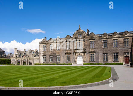 St Salvator's College Viereck in der Universität von St. Andrews. Royal Burgh von St Andrews, Fife, Schottland, Großbritannien, Großbritannien Stockfoto