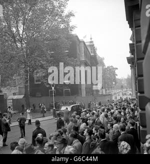 Politik - Harold Rücktritt - kommissarischer Ministerpräsident R.A. Butler - keine 10 Downing Street, London Stockfoto