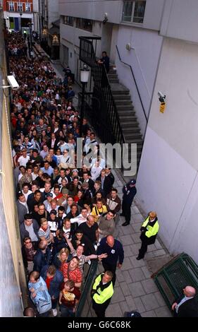 HMV - Madonna-fans Stockfoto