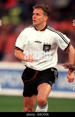 Fußball - Europameisterschaften 1996 - Deutschland / Hollland. Oliver Bierhoff, Deutschland Stockfoto