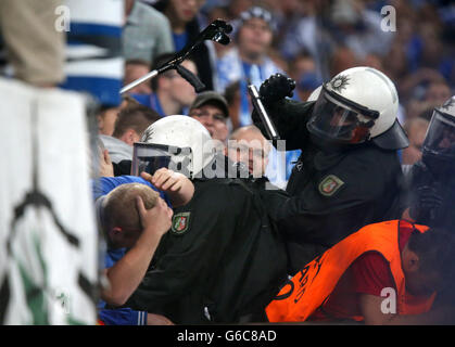 Fußball - UEFA Champions League - Play-Offs - FC Schalke 04 V PAOK - Veltins-Arena Stockfoto