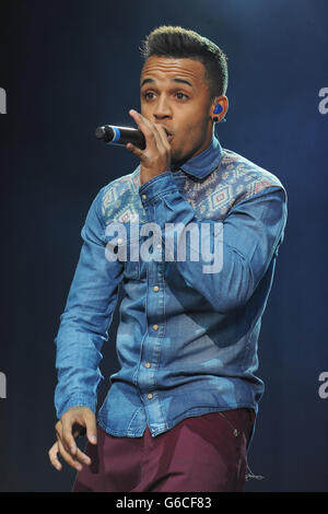 Aston Merrygold von JLS tritt am ersten Tag des Fusion Festivals im Cofton Park, Birmingham, auf. Stockfoto