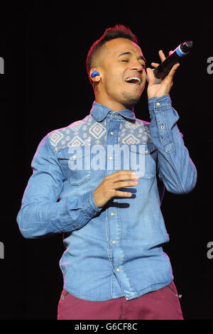 Aston Merrygold von JLS tritt am ersten Tag des Fusion Festivals im Cofton Park, Birmingham, auf. Stockfoto