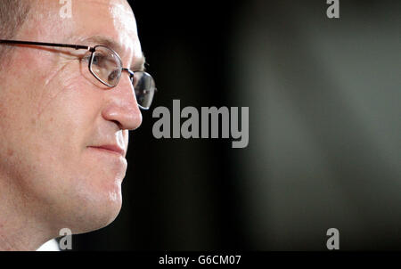 Cricket - Andy Flower Pressekonferenz - Grange City Hotel. England-Cheftrainer Andy Flower während der Pressekonferenz im Grange City Hotel, London. Stockfoto