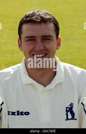 Michael Powell – Warwickshire Cricket. Michael Powell - Warwickshire County Cricket Club 2003 Saison-Fotocall in Edgbaston, Birmingham. Stockfoto