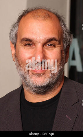 Alan Yentob kommt zur britischen Premiere von Matrix Reloaded im Odeon-Kino am Leicester Square in London. Stockfoto