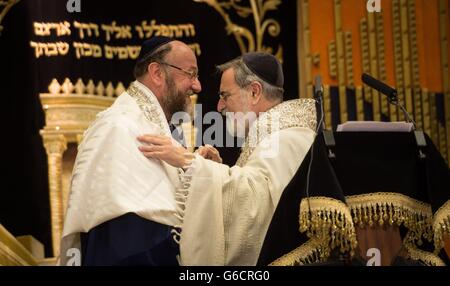 Chief Rabbi Ephraim Mirvis Induktion Stockfoto