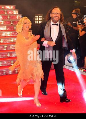 Strictly Come Dancing Photocall - London. Deborah Meaden und Dave Myers kommen zur Strictly Come Dancing Photocall in den Elstree Studios, London. Stockfoto