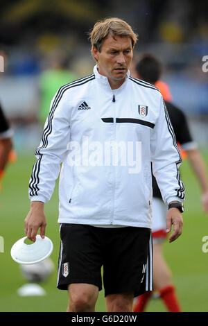 Fußball - Capital One Cup - zweite Runde - Burton Albion gegen Fulham - Pirelli Stadium. Michael Lindeman, Fulham-Cheftrainer Stockfoto