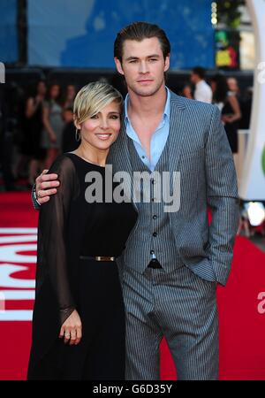 „Rush“-Premiere – London. Chris Hemsworth und Elsa Pataky kommen zur Premiere von Rush am Odeon Leicester Square in London an Stockfoto