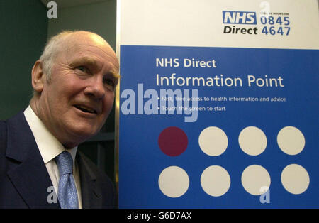 Der neu ernannte Gesundheitsminister Dr. John Reid beginnt seinen ersten Tag in seinem neuen Kabinettsjob. Dr. Reid, der nach nur wenigen Wochen zum Leader of the House ernannt wurde, tourte durch einen NHS-Drop-in-Center in Soho im Zentrum von London. * Er weigerte sich, auf die MOD-Niederlage in der High Court heute über Golfkriegssyndrom gezogen werden. Stockfoto