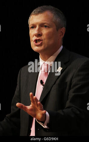 Der Vorsitzende der schottischen Liberaldemokraten Willie Rennie spricht im Clyde Auditorium in Glasgow, Schottland, über die Herbstkonferenz der Liberaldemokraten. Stockfoto