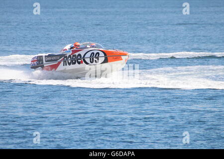 Das Quantum Racing Team während der ersten schottischen Grand Prix des Meeres, statt in Greenock am Firth of Clyde. Stockfoto