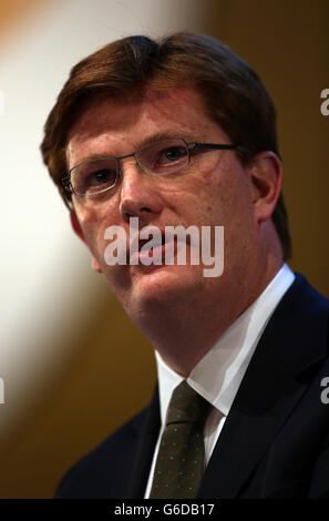 Finanzminister Danny Alexander hält seine Rede vor den Mitgliedern der Liberaldemokratischen Partei auf ihrer Konferenz in Glasgow. Stockfoto