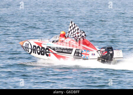 Das Quantum Racing Team während der ersten schottischen Grand Prix des Meeres, statt in Greenock am Firth of Clyde. Stockfoto