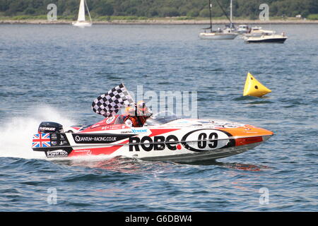 Das Quantum Racing Team während der ersten schottischen Grand Prix des Meeres, statt in Greenock am Firth of Clyde. Stockfoto