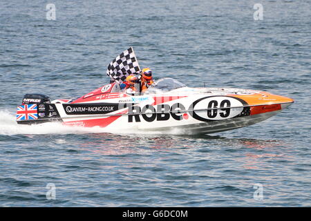 Das Quantum Racing Team während der ersten schottischen Grand Prix des Meeres, statt in Greenock am Firth of Clyde. Stockfoto