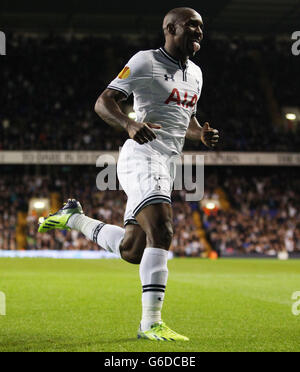 Fußball - UEFA Europa League - Gruppe K - Tottenham Hotspur gegen Tromso - White Hart Lane. Tottenhams Jermain Defoe feiert beim Spiel der UEFA Europa League in der White Hart Lane, London, das zweite Tor seines und seiner Seiten. Stockfoto