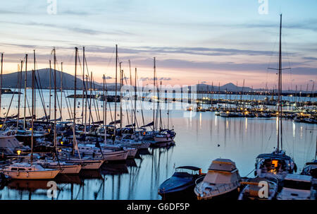 Yachten In der Marina bei Nacht Alghero Sardinien Italien Stockfoto