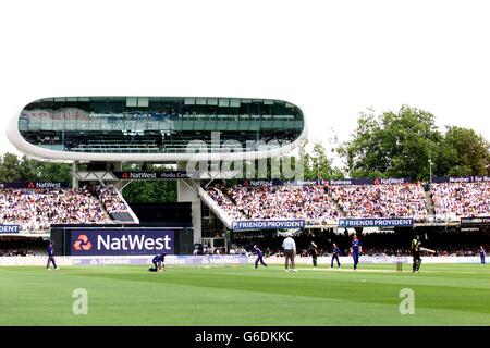 Blick auf das Medienzentrum während des dritten NatWest Challenge-Spiels zwischen England und Pakistan in Lords, St. John's Wood, London. England besiegte Pakistan mit 4 Wickets. Stockfoto