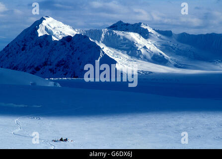 USA, Alaska, Denali National Park, Klettern Expedition Zelt bei 10.000' Mount McKinley West Buttress unterwegs Stockfoto
