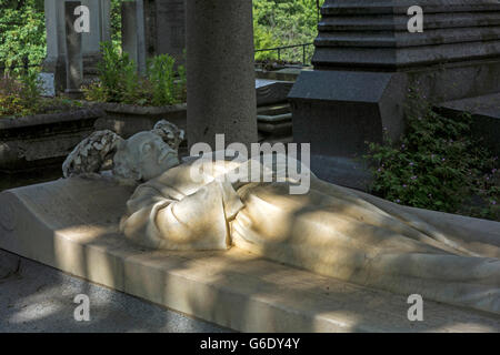 Grab von Alexandre Dumas Fils Cimetière de Montmartre Stockfoto