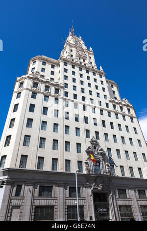 Die Telefonica-Gebäude auf der Gran Via in Madrid, Spanien Stockfoto