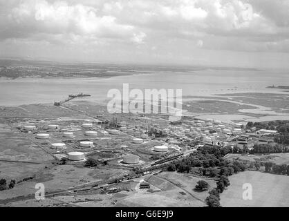 14/09/1951 - AN DIESEM TAG IM Jahr 1951 wird die Raffinerie Fawley eröffnet. Es wird die größte Anlage dieser Art in Europa werden Ölraffinerie in Fawley, die zu der größten in Großbritannien ausgebaut werden soll. Stockfoto