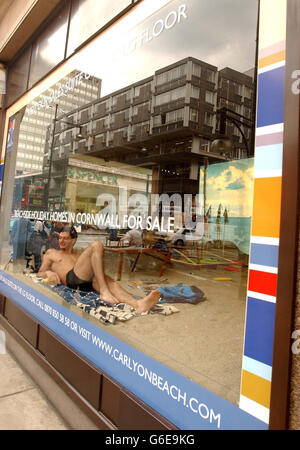 Die Ausstellung im Fenster von Selfridge in der Oxford Street in London. Stockfoto