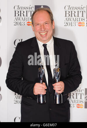 Der Gewinner des Komponisten des Jahres und herausragende Beiträge zu den Musikpreisen Hans Zimmer im Pressesaal der Classic Brit Awards 2013, Royal Albert Hall, Kensington Gore, London. Stockfoto