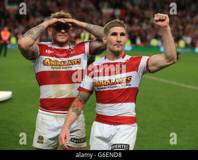 "Sam Tomkins" von Wigan Warriors feiert am Schlusspfiff Stockfoto