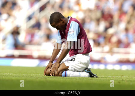 Jermain Defoe sinkt auf die Knie Stockfoto