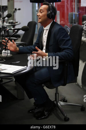 Strictly Come Dancing Judge Craig Revel Horwood bei der Vanessa Feltz Show auf BBC London 94.9 FM, vor der ersten Live Strictly Come Dancing Show am Freitag auf BBC1. Stockfoto