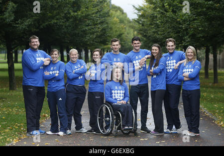 (Von links nach rechts) Andrew Frost, Hammer, Libby Clegg, T12 100m, Susan McKelvie, Hammer, Laura Muir, 1500m, Derek Hawkins, Marathon, Guy Learmonth, 800m, Sarah Warnock, Long Jump, Harry Leitch, Squash, Frania Gillen-Buchert, Squash und Megan Dawson-Farrell (vorne) T54 1500m, die alle ausgewählt wurden, um Team Scotland bei den Glasgow 2014 Commonwealth Games zu vertreten, während einer Fotoanspielzeit im People's Palace und Winter Gardens in Glasgow. Stockfoto