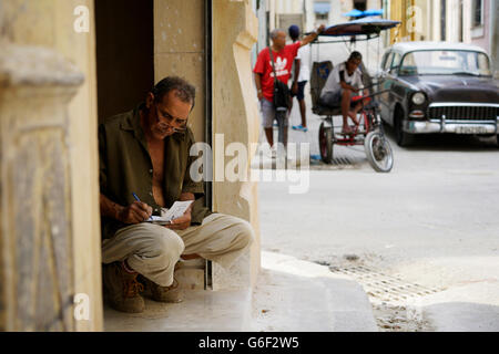 Porträt von einem lokalen Mann in Havanna, Kuba Stockfoto