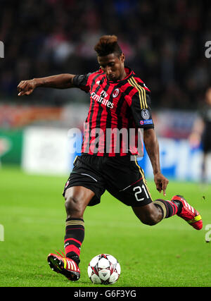 Fußball - UEFA Champions League - Gruppe G - Ajax Amsterdam / AC Mailand - Amsterdam Arena. Kevin Constant, AC Mailand Stockfoto