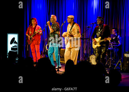 Die Kammern Brüder führen im Grammy Museum in der Innenstadt von Los Angeles, CA Stockfoto