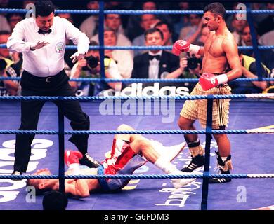 Boxen... Prince Naseem Mamed V Daniel Alicea Stockfoto