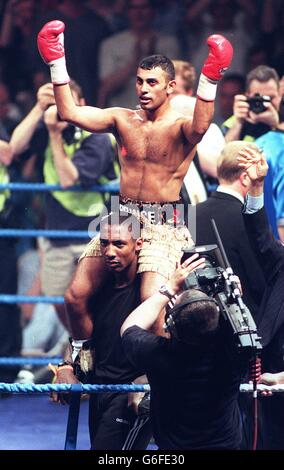 Boxen... Prince Naseem Mamed V Daniel Alicea Stockfoto