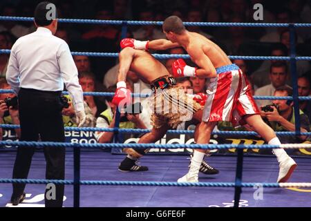 Boxen... Prince Naseem Mamed V Daniel Alicea Stockfoto