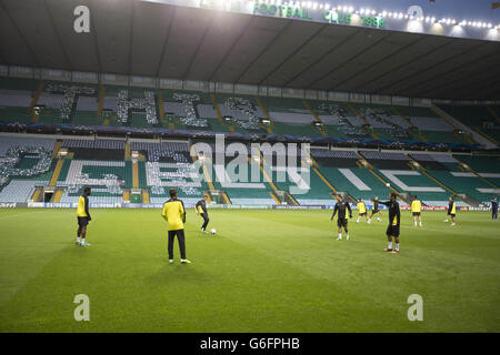 Fußball - UEFA Champions League - Gruppe H - keltische V Barcelona - Barcelona-Training und Pressekonferenz - Celtic Park Stockfoto